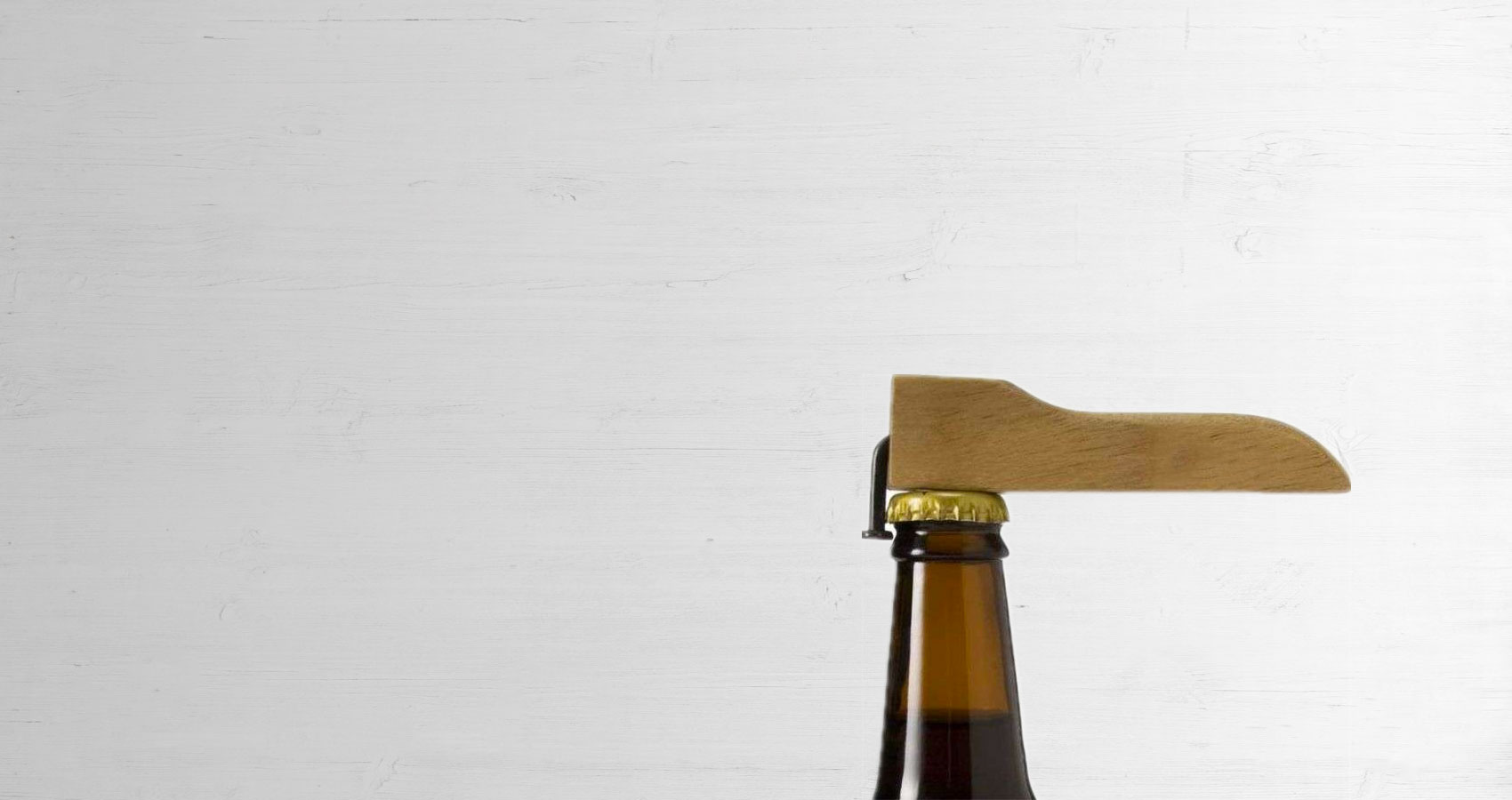 3D rendered minimalist bottle opener design demonstrating THEWIZARDSTUDIO's transparent design philosophy